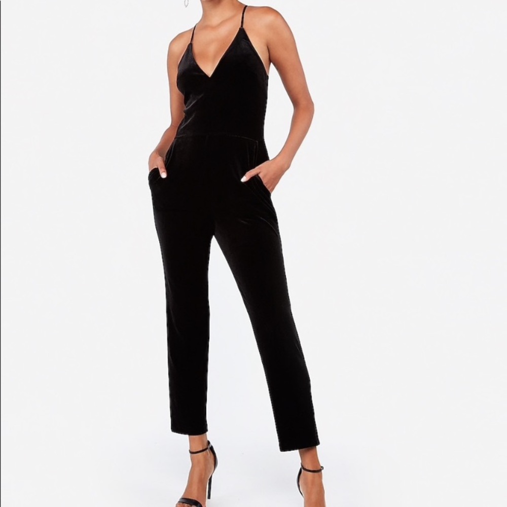 Express sleek black Velvet Vneck cami Jumpsuit
Pockets. Size small